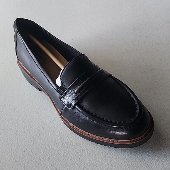 Clarks Shoes - NIB Black Westlynn Bay Slip Ons by Clark, Size 8.5 Wide